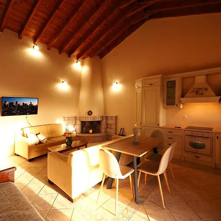 Apartment Sophia Diros Challet - Areopoli
